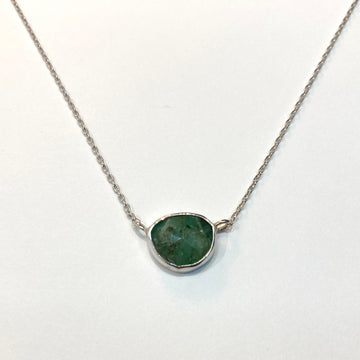Emerald Silver Necklace 【Watashi India Jewels】