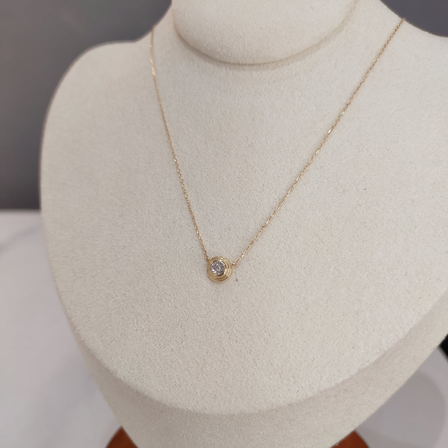 Wave Circle Diamond Necklace