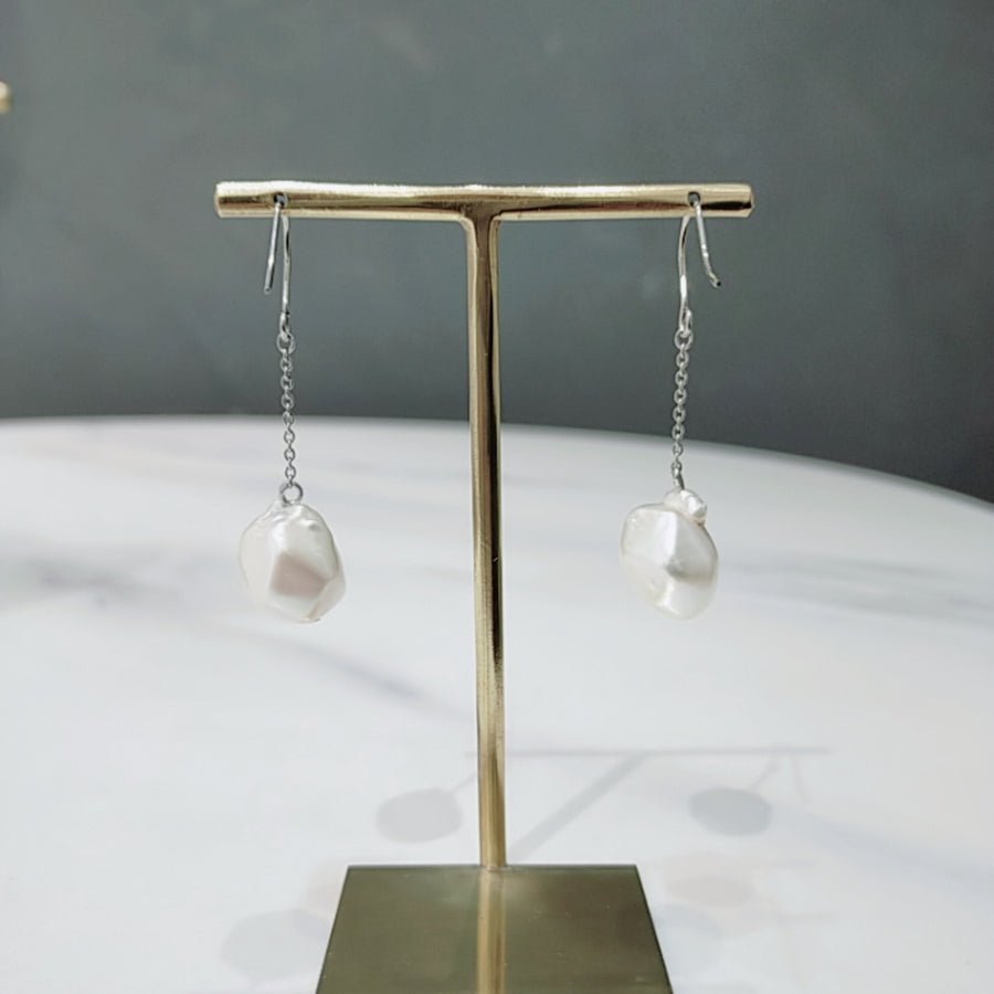 Fresh Water Baroque Pearl Long Pierces / Earrings