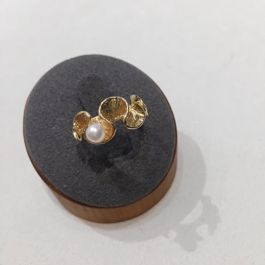 SHAFCA Pearl Frill Ring (Small)